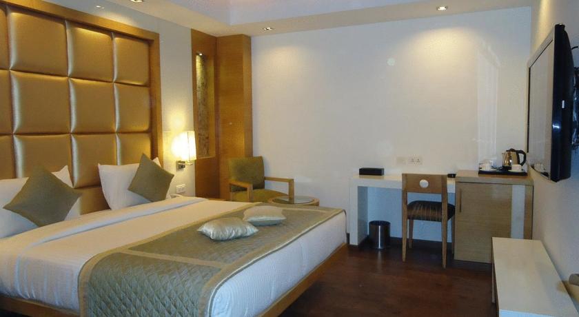 Almondz Hotel 